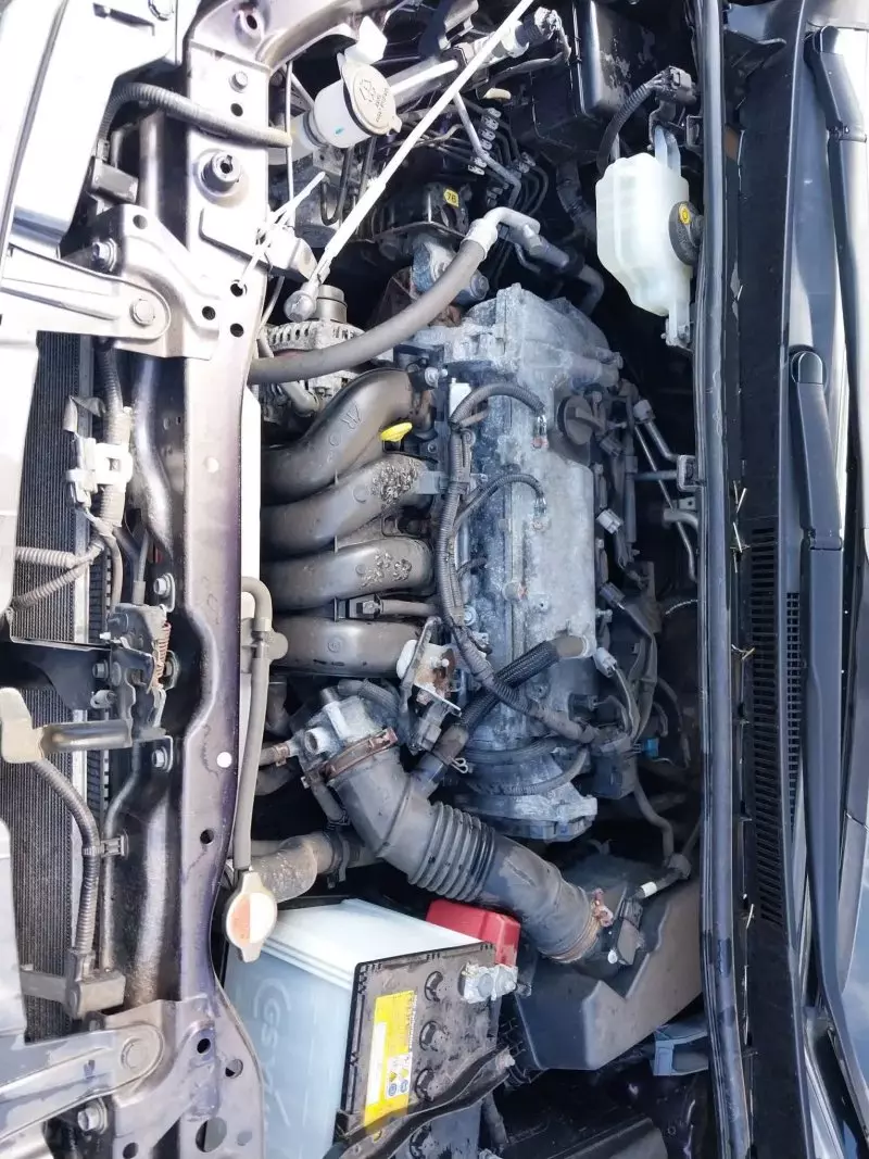 Toyota Noah   - 2016