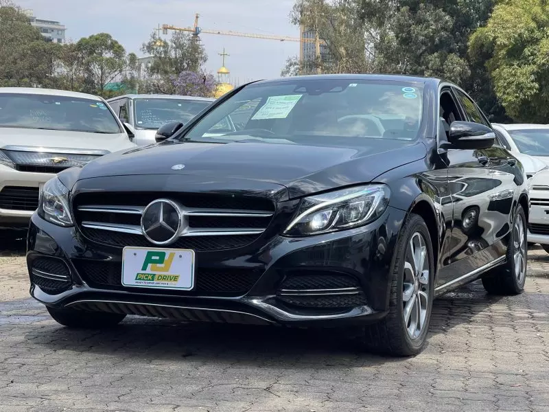 Mercedes-Benz C200   - 2015
