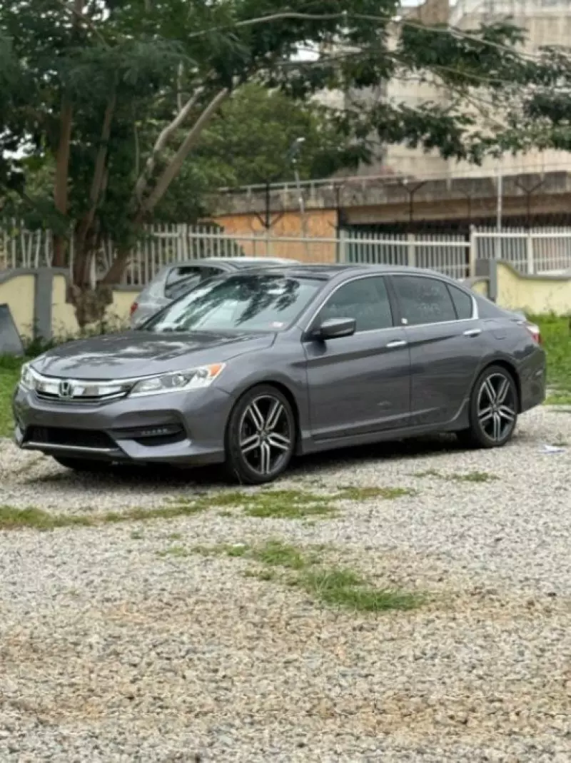 Honda Accord   - 2016