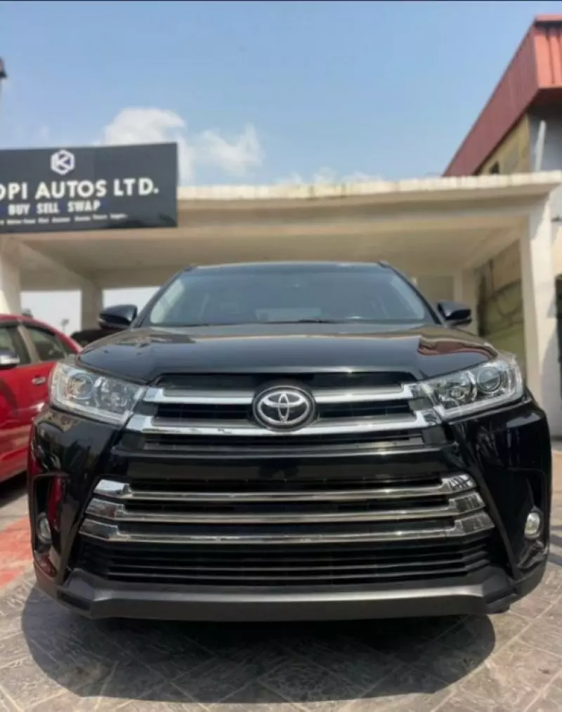 Toyota Highlander   - 2019