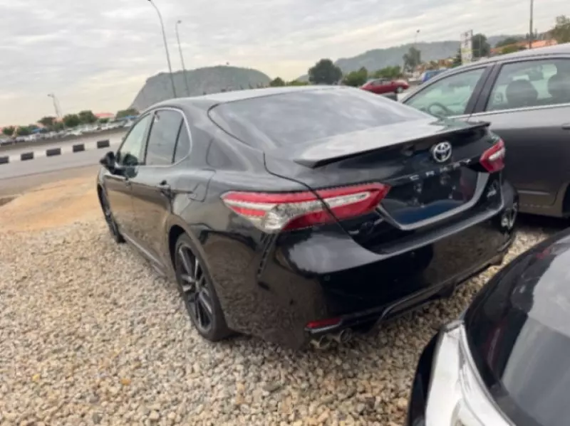 Toyota Camry   - 2018