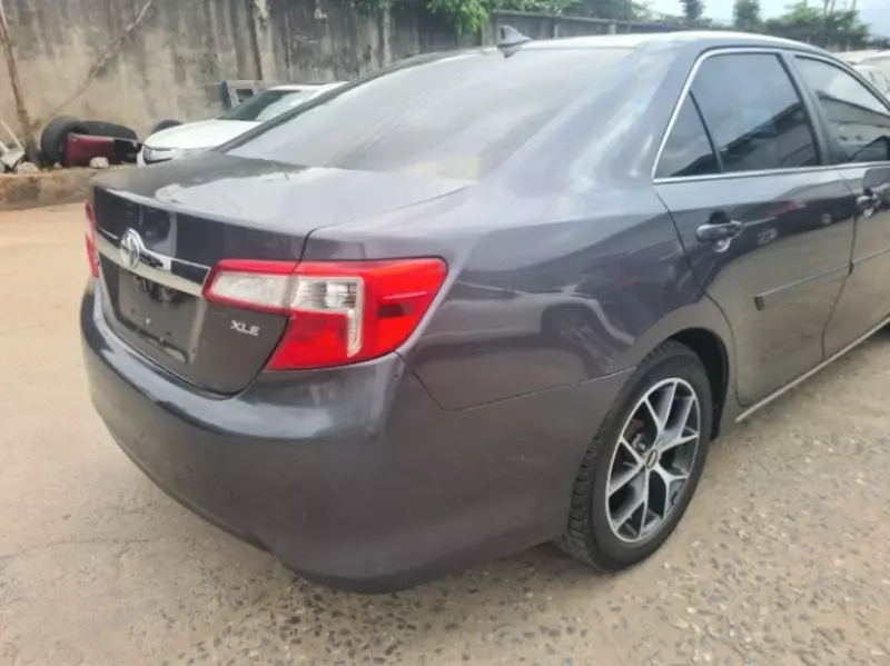 Toyota Camry   - 2014