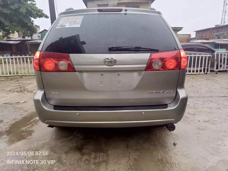 Toyota Sienna