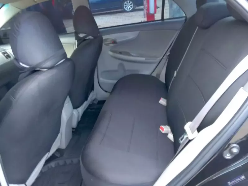 Toyota Corolla   - 2010