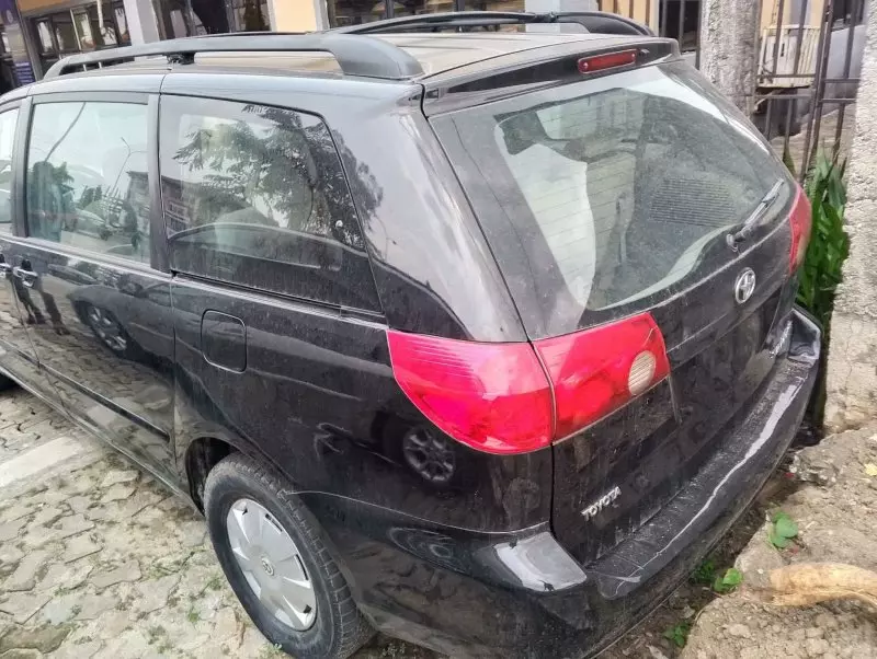 Toyota Sienna   - 2008