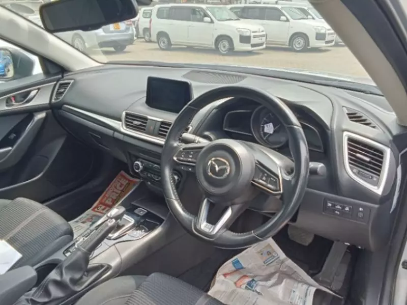 Mazda Axela    - 2018