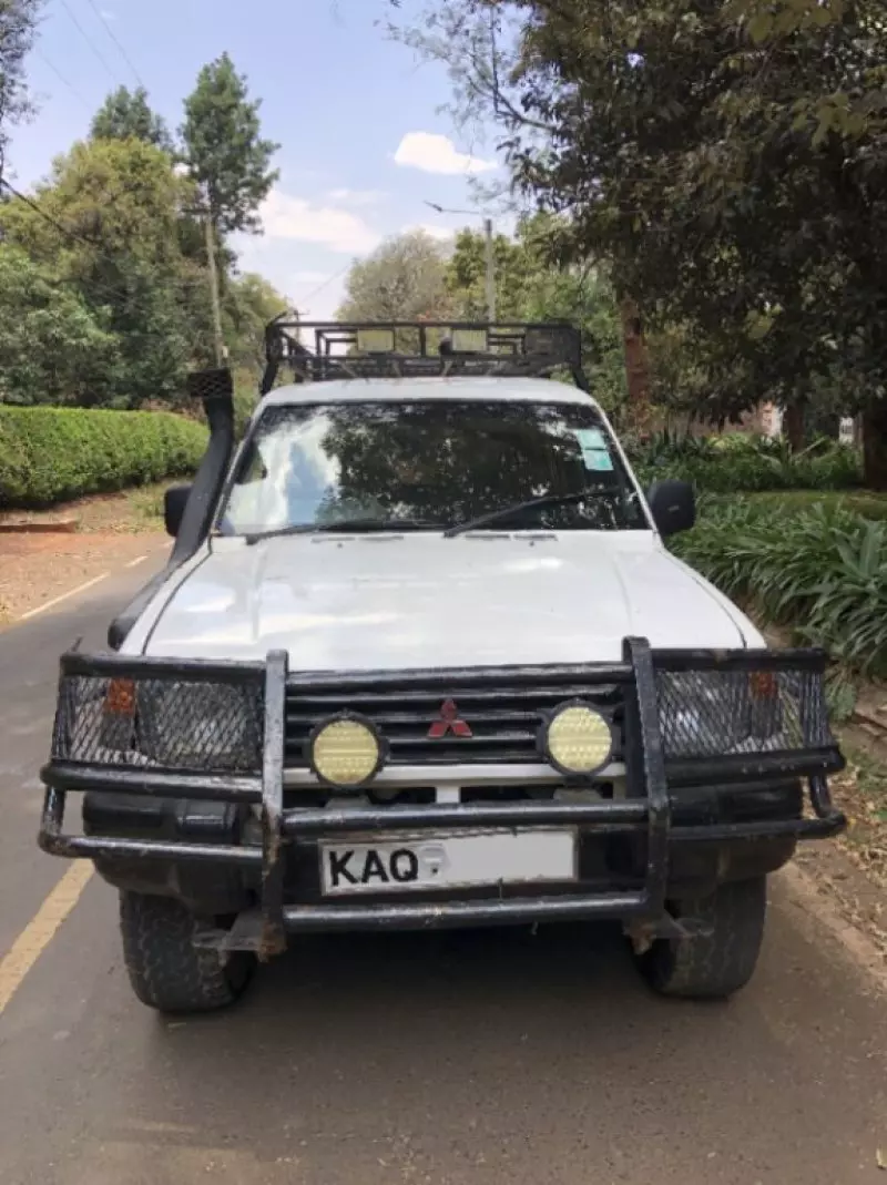 Mitsubishi Pajero   - 2002