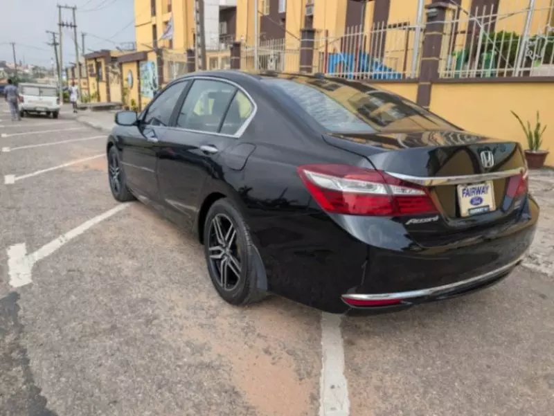 Honda Accord   - 2016