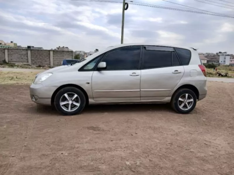 Toyota Spacio   - 2012