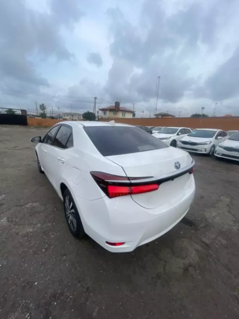 Toyota Corolla   - 2018