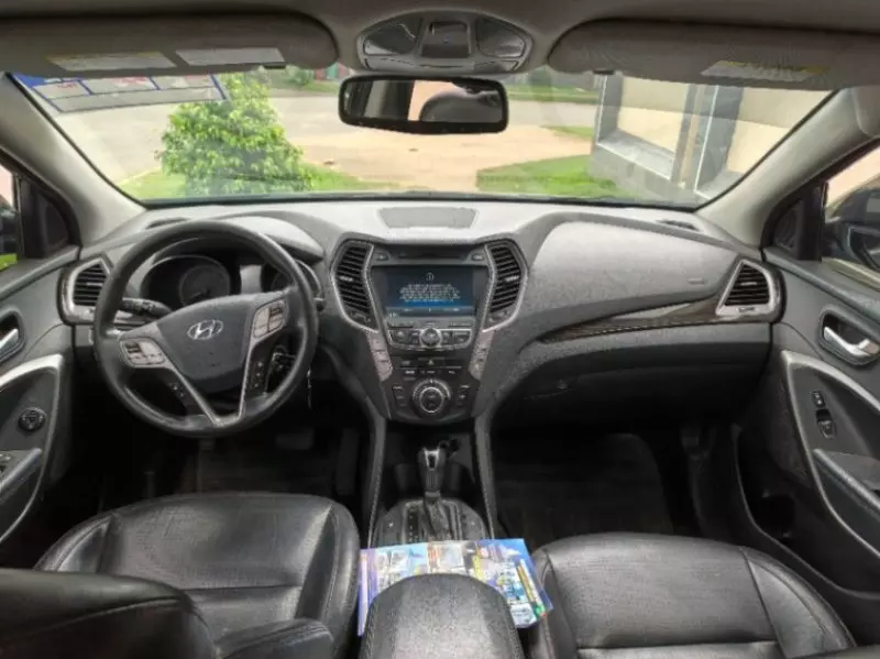 Hyundai Santa FE   - 2014