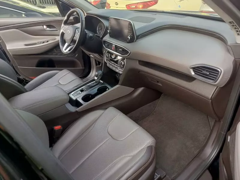 Hyundai Santa FE   - 2020