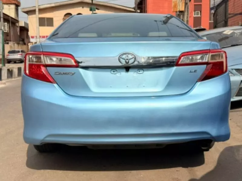Toyota Camry   - 2012