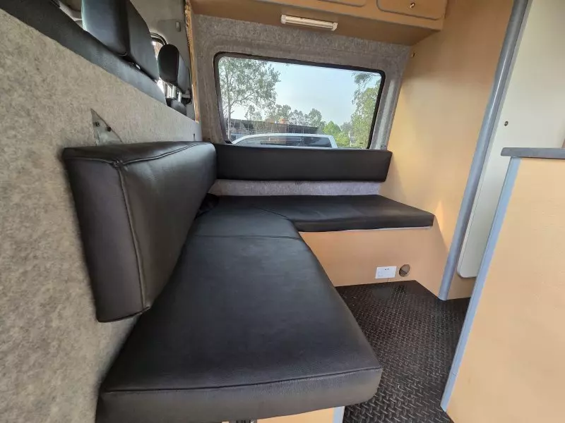 Volkswagen Crafter   - 2014