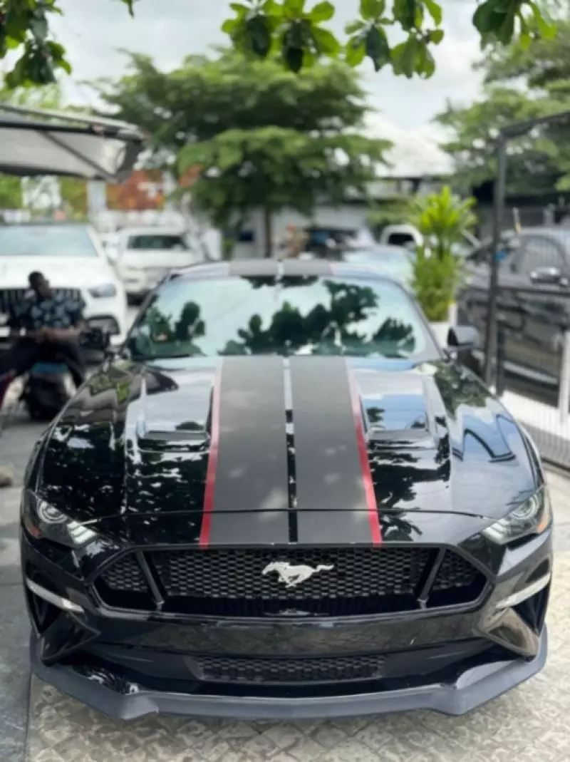 Ford Mustang   - 2018