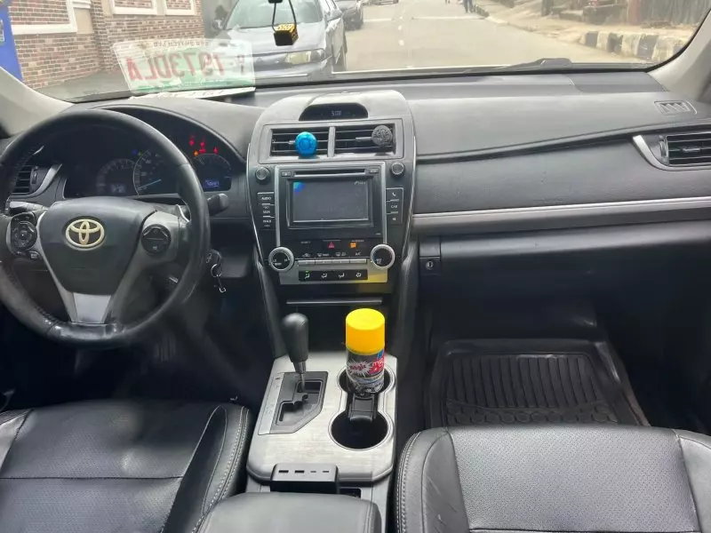 Toyota Camry   - 2012