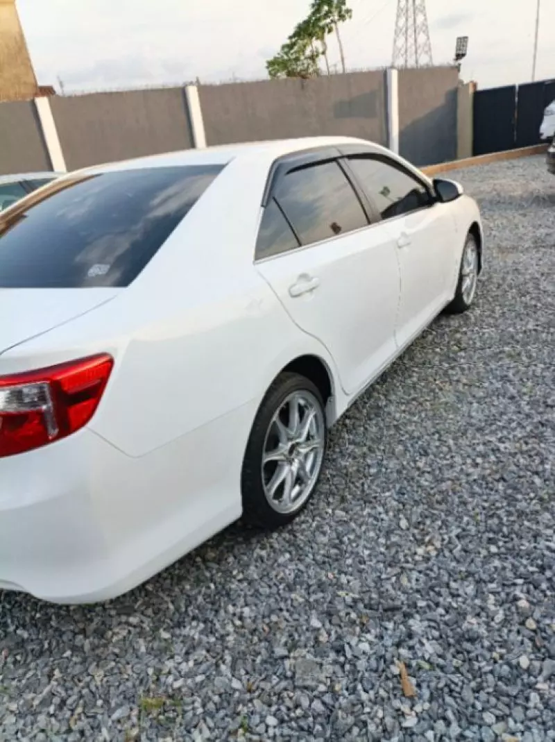 Toyota Camry   - 2014