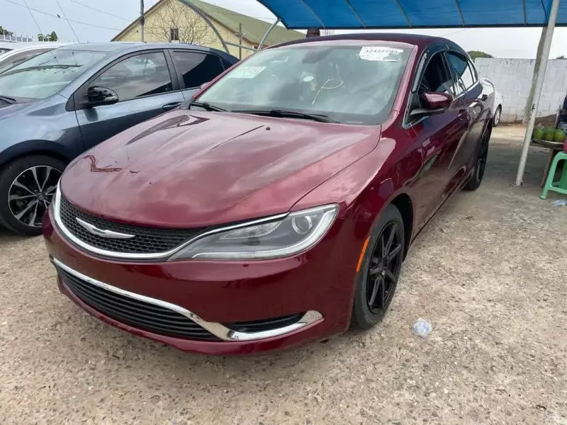 Chrysler 200