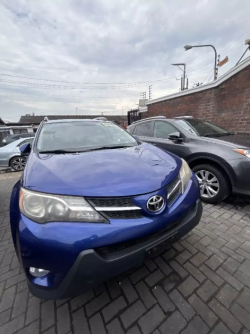 Toyota RAV 4   - 2014