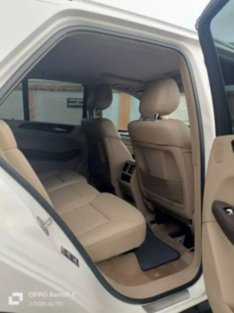 Mercedes-Benz M-class   - 2015