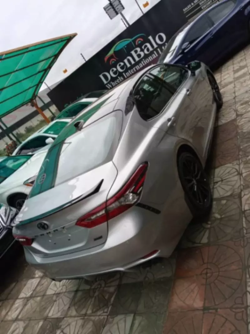 Toyota Camry   - 2007