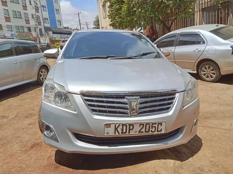 Toyota Premio    - 2015