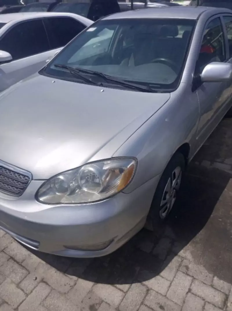 Toyota Corolla   - 2005