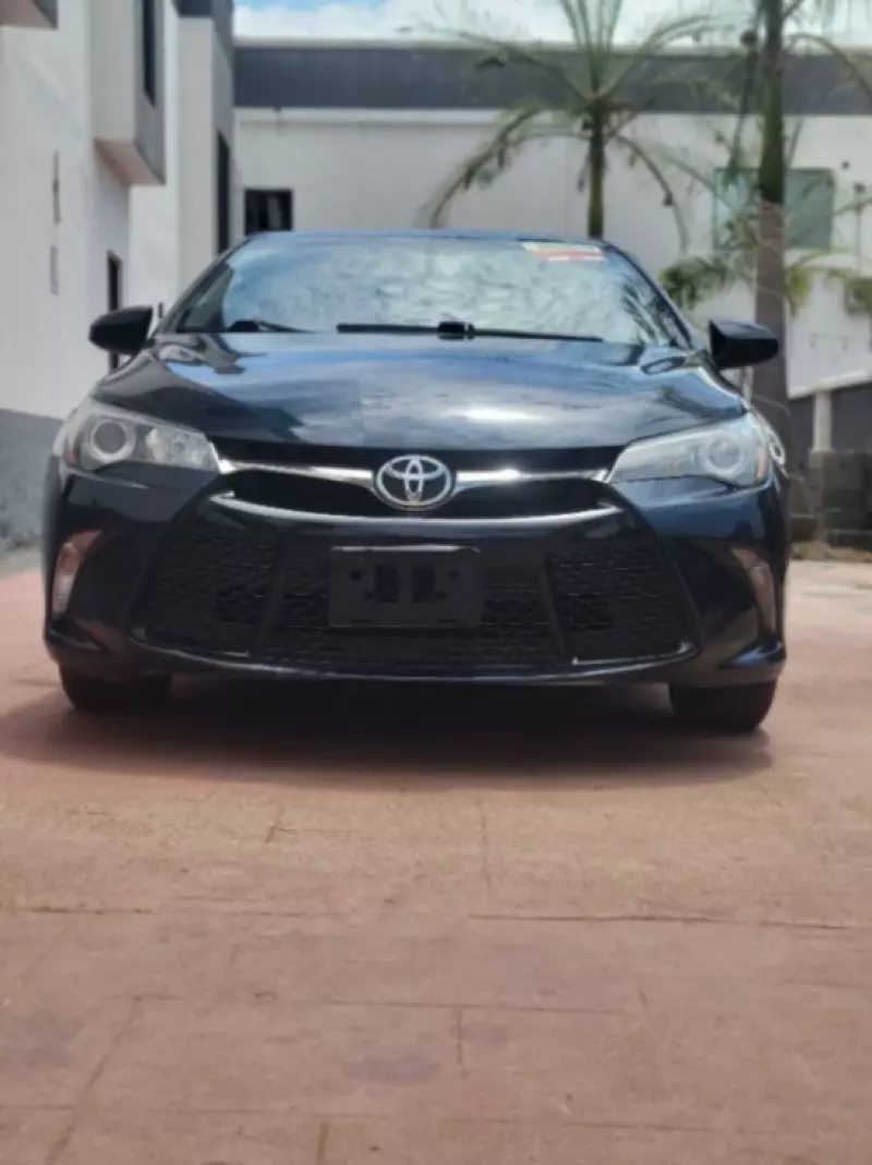 Toyota Camry   - 2017