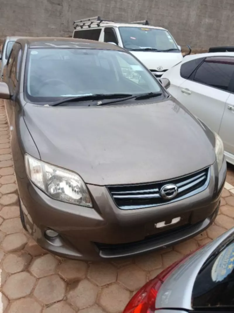 Toyota Fielder    - 2012