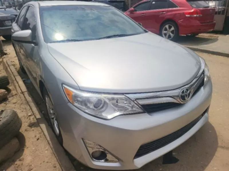 Toyota Camry   - 2013