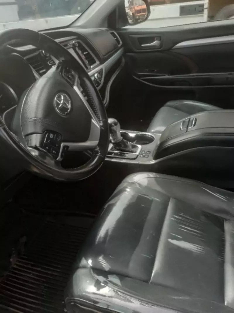 Toyota Highlander   - 2017