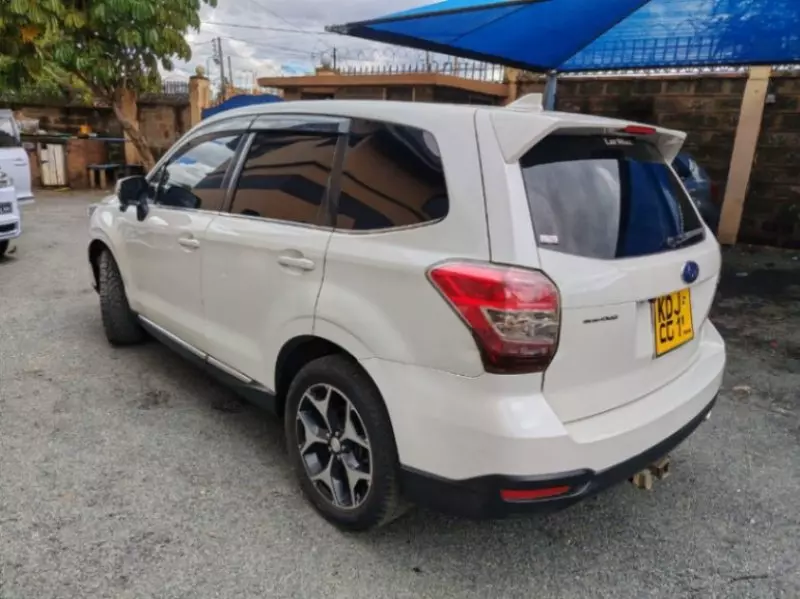 Subaru Forester   - 2015