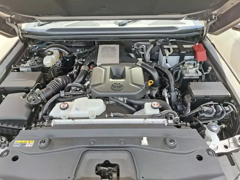 Toyota Landcruiser Prado - 2024