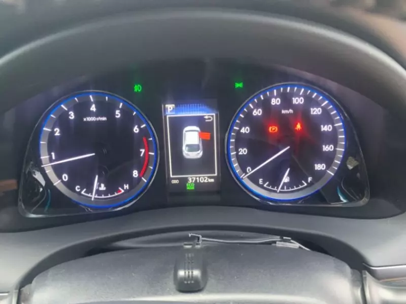 Toyota Harrier   - 2019