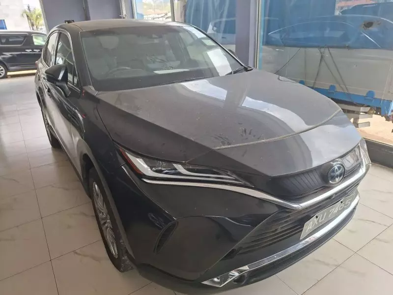 Toyota Harrier hybrid    - 2020