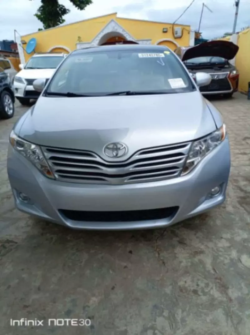 Toyota Venza   - 2010