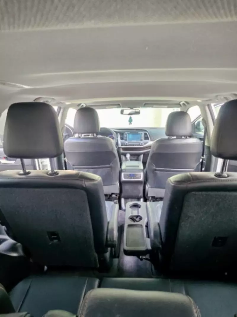 Toyota Highlander   - 2016