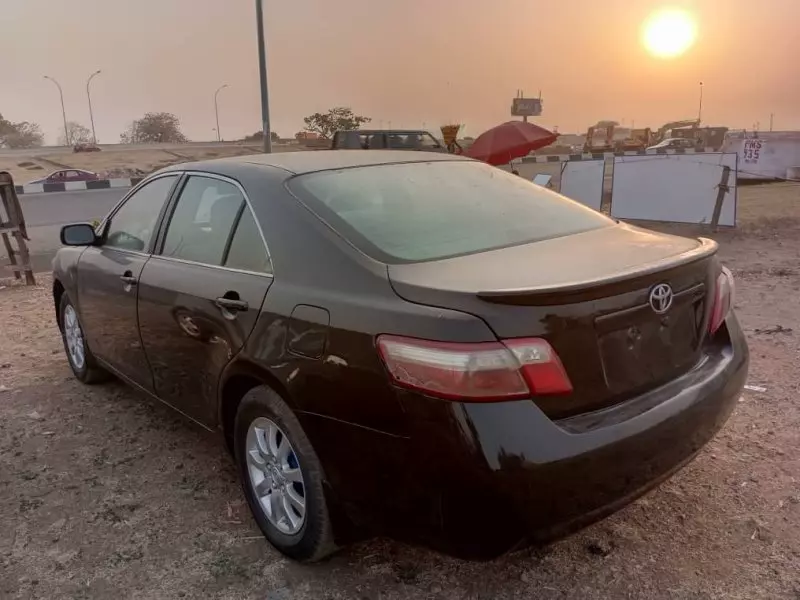 Toyota Camry   - 2009