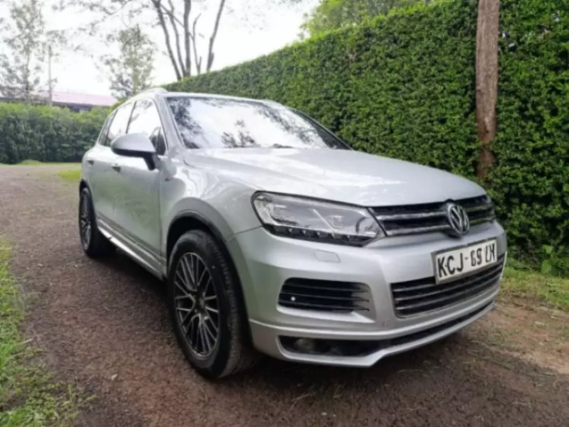 Volkswagen Touareg   - 2011