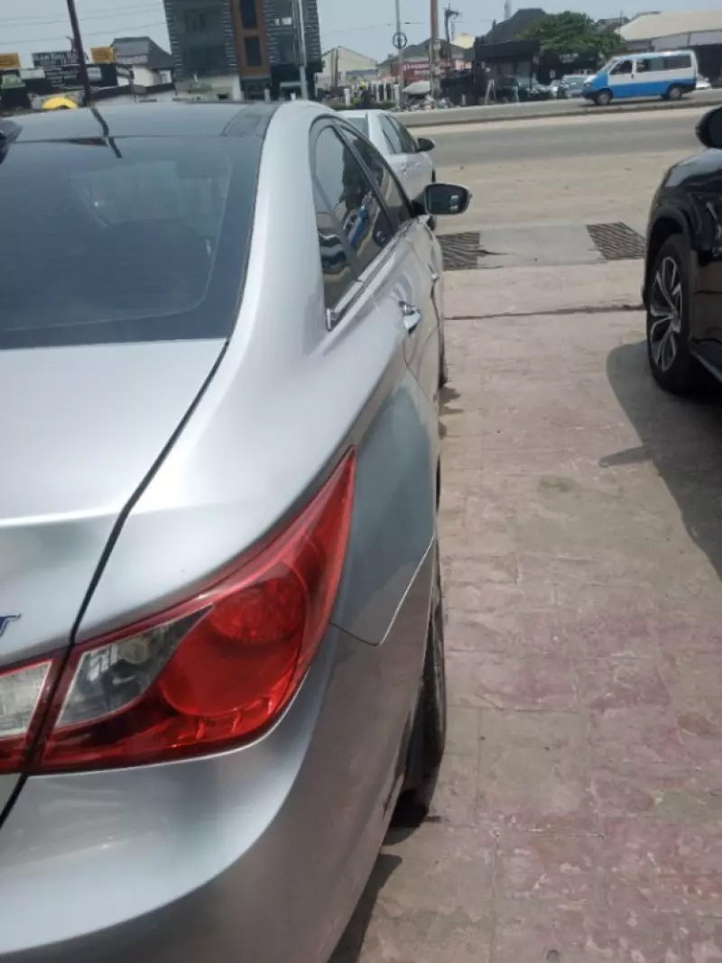 Hyundai Sonata - 2013