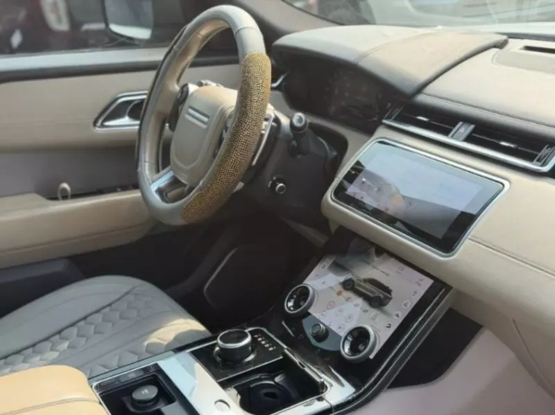 Land Rover Range Rover Velar   - 2018