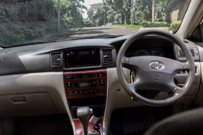 Toyota Allex    - 2003