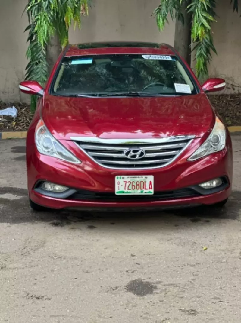 Hyundai Sonata   - 2014