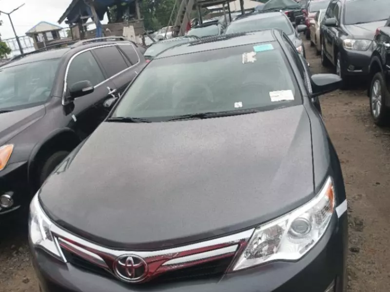 Toyota camry   - 2013