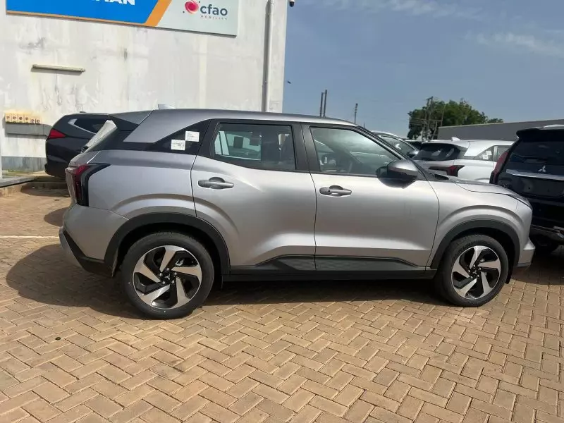 Mitsubishi Outlander Sport - 2026