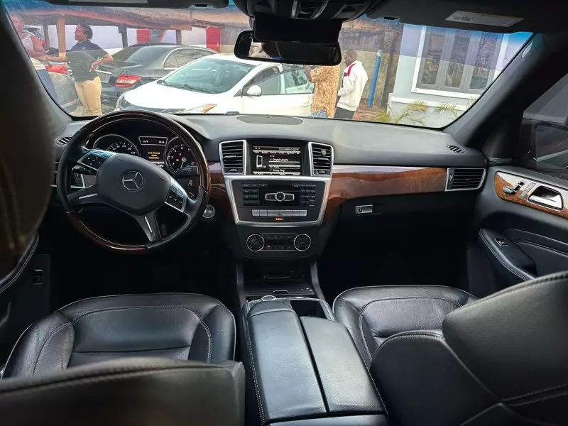 Mercedes-Benz ML 350   - 2013