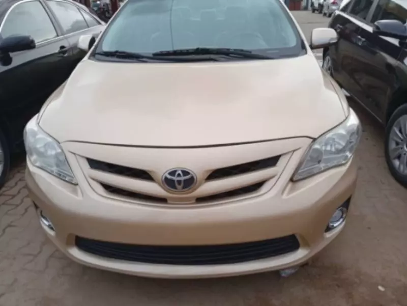 Toyota corolla   - 2011