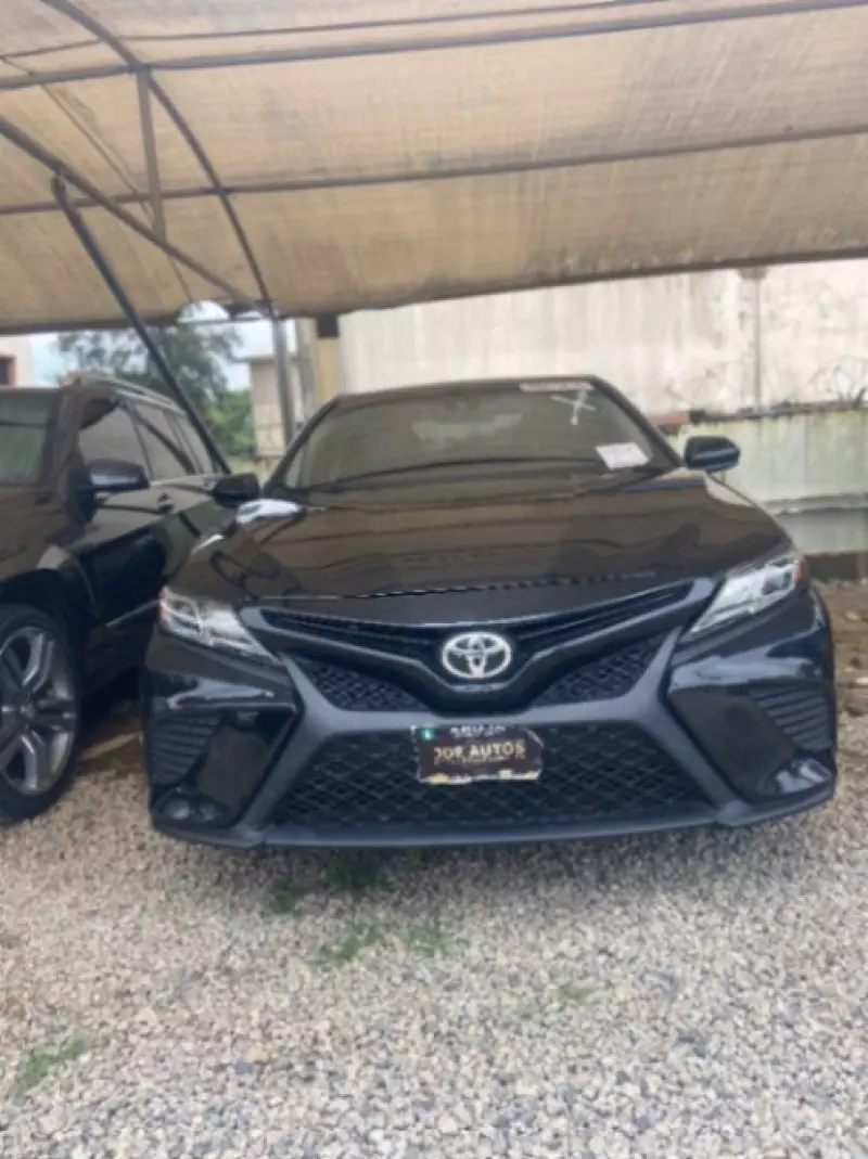 Toyota camry   - 2019