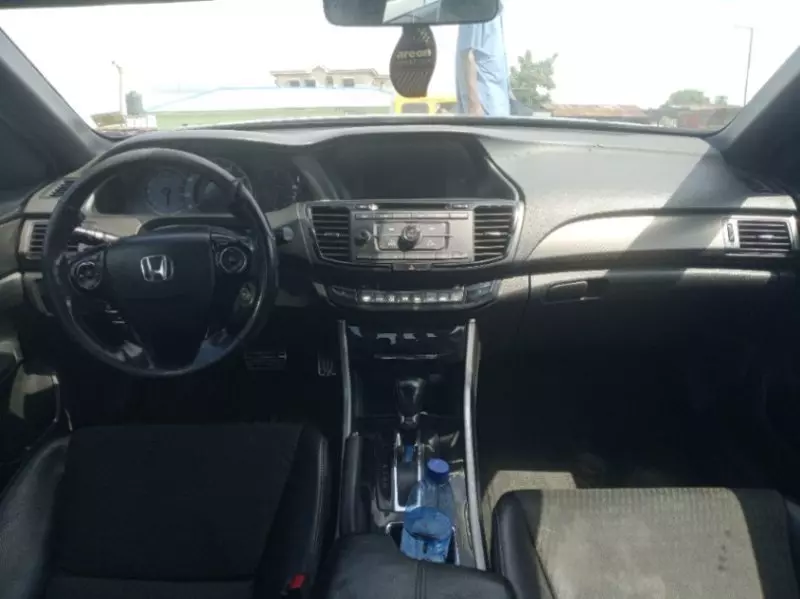 Honda Accord   - 2017