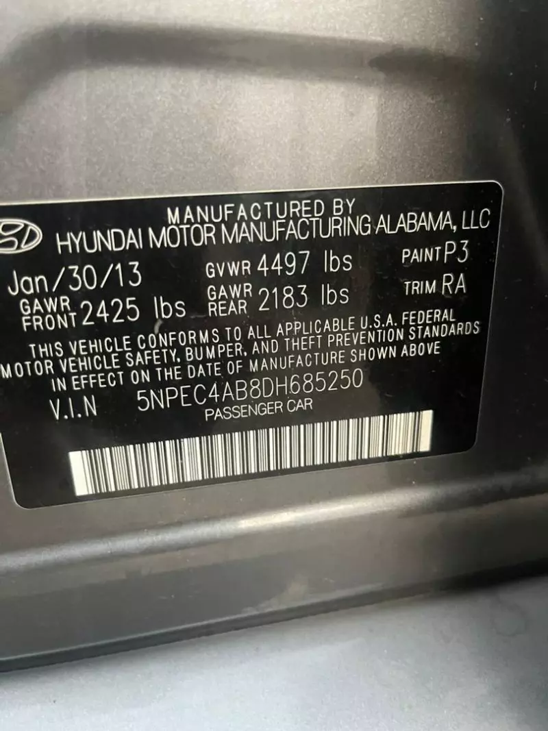 Hyundai Sonata   - 2013